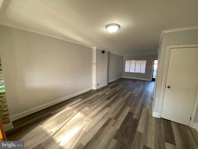 Photo - 338 Gusryan St