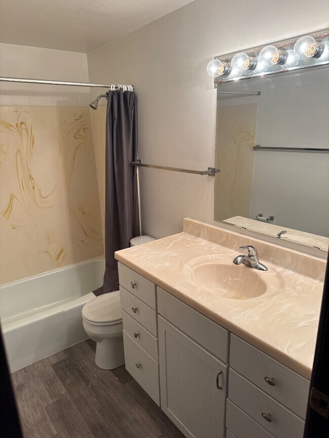 Photo - 5858 Anthony Pl