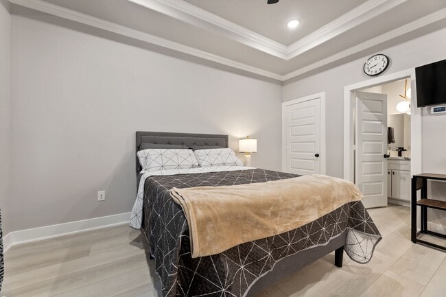 Photo - 8521 Brandon St