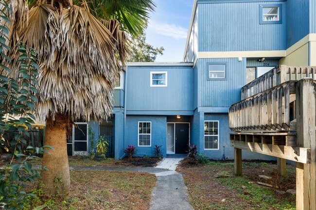 Building Photo - Modern Comfort in Prime Location – 3BR/2 C... Rental