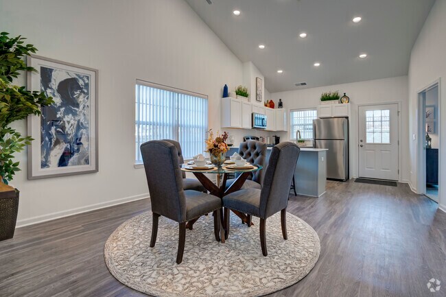 2BR, 1BA - 1125SF - Dining Area