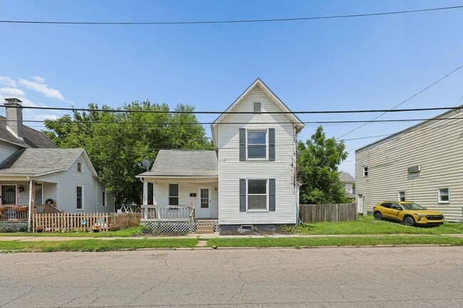 Photo - 3 Bed, 1 Bath Home with Fenced Backyard | Fresh Updates Throughout | Newark, OH
