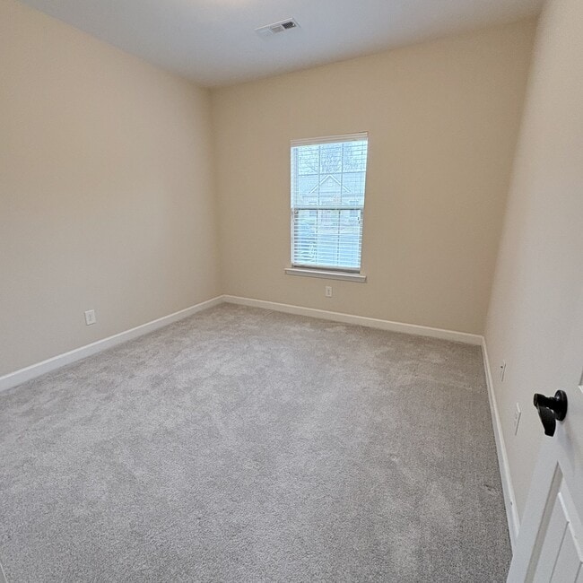 Photo - 105 Velena St