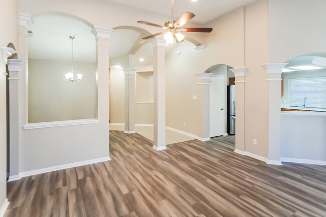 Photo - 6723 River Rd