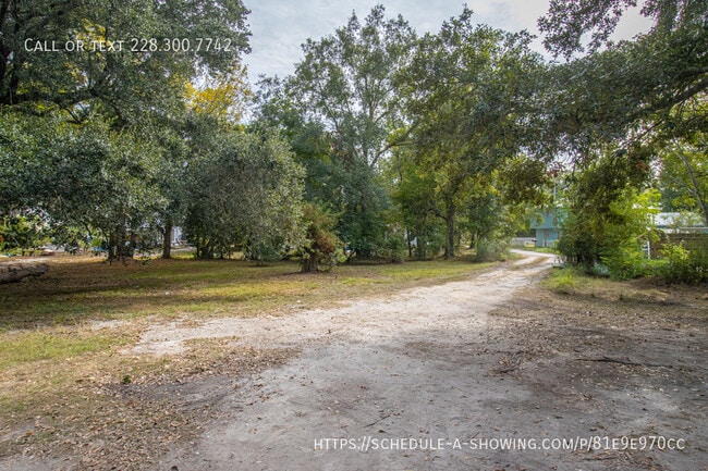 Photo - 226 Milray Ln