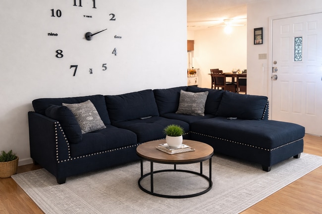 Building Photo - 219 W 4th St