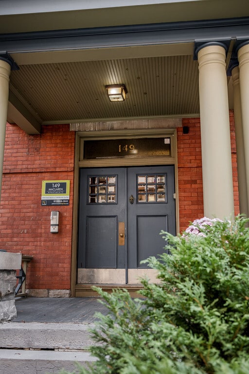 Photo - 149 MacLaren