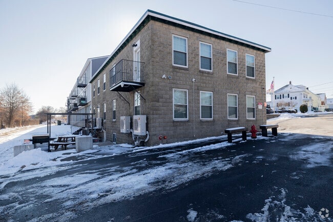 Photo - Arrowpoint at South Grove - Bradford MA