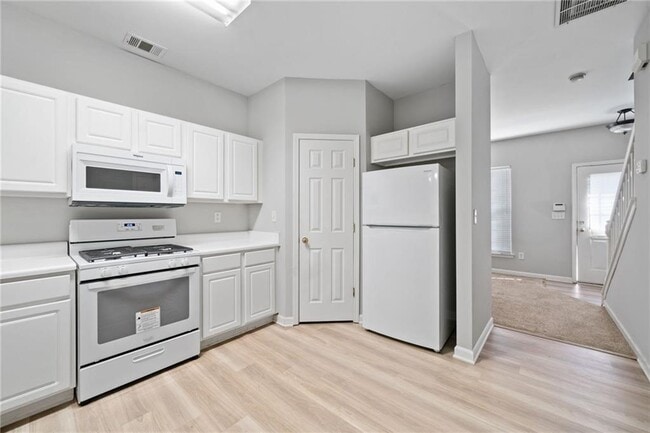 Photo - 3206 Hidden Cove Cir NW