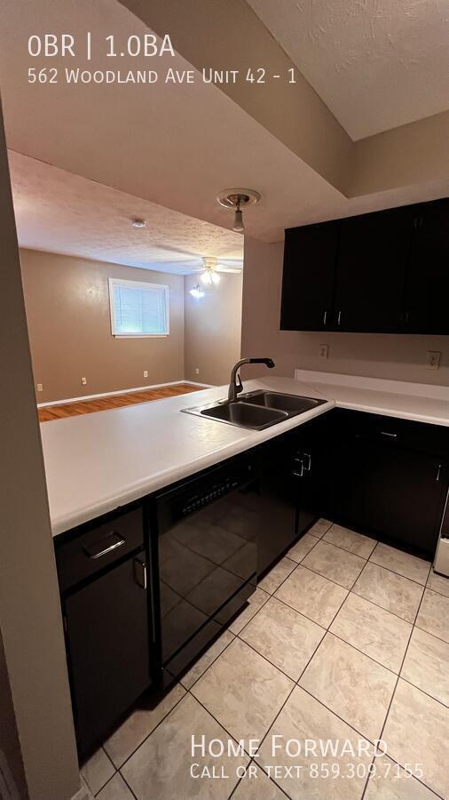 Photo - 562 Woodland Ave Unit 1