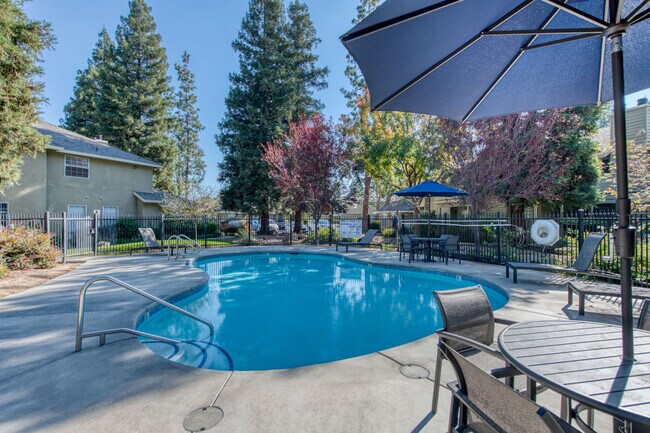 Photo - Cottonwood Grove Apartments