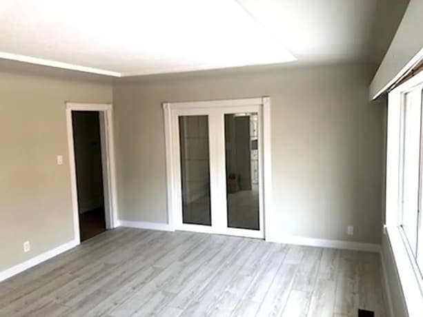 Photo - 11535 Millar Rd