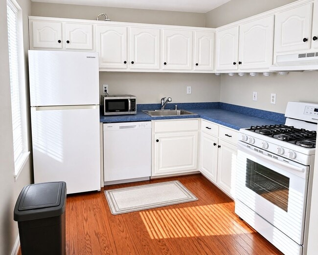 Photo - 9653 White Acre Rd Unit B3