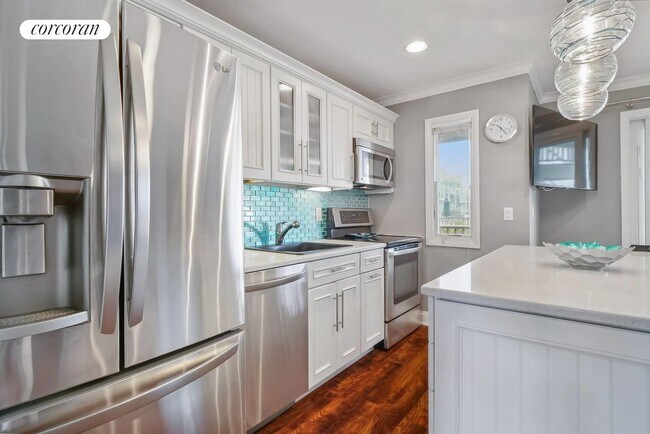 Photo - 707 Old Montauk Hwy