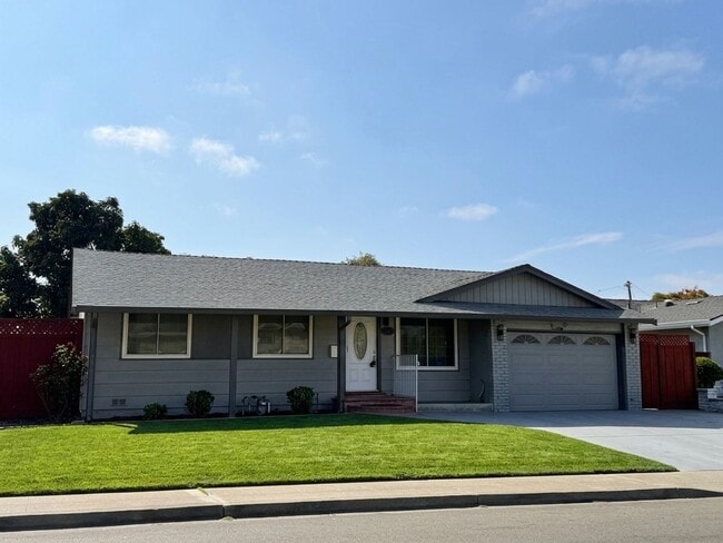 Building Photo - COMING SOON | 3,750 / Remodeled 3BR/2BA Single-Story Home in Fremont!