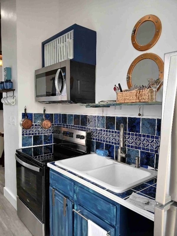 Photo - 10049 Batia Ave