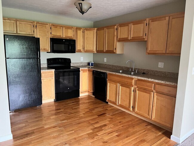 Photo - Lakepointe Apartment Homes