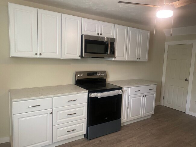 Photo - 6 Holstrom Ct Unit 1A