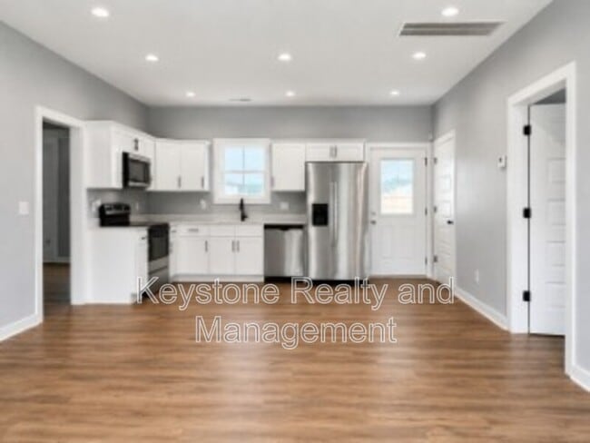 Photo - 605 Colonelette Dr