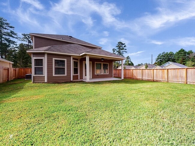 Photo - 322 Wisteria Mnr St