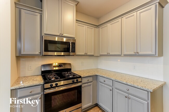 Photo - 820 Redbud Ln