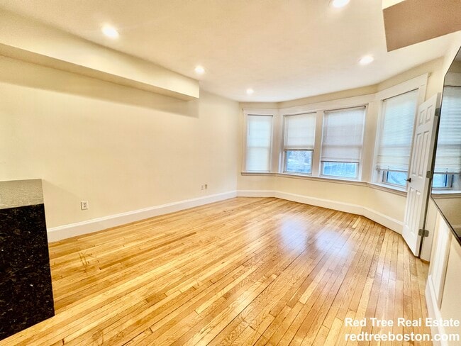 69 Babcock St Unit 1