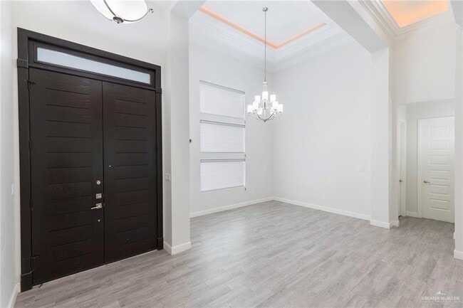 Photo - 2200 S 10th St