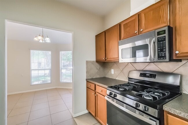 Building Photo - 15527 Fir Woods Ln