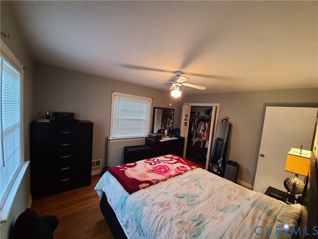 Photo - 5320 Lingle Ln
