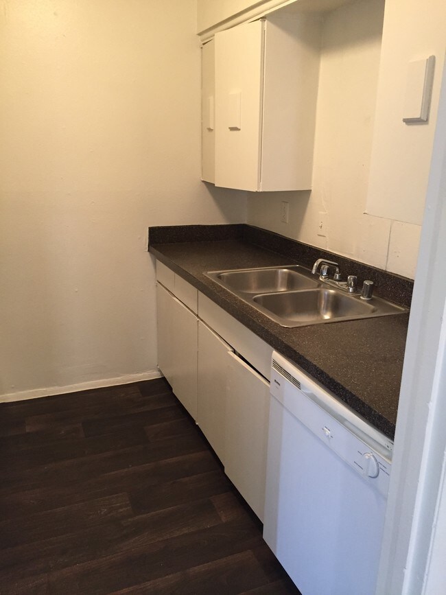 Photo - Holiday Hills II