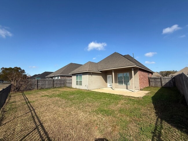 Photo - New Lake Front Home in Magnolia Lakes off Burbank Near Staring