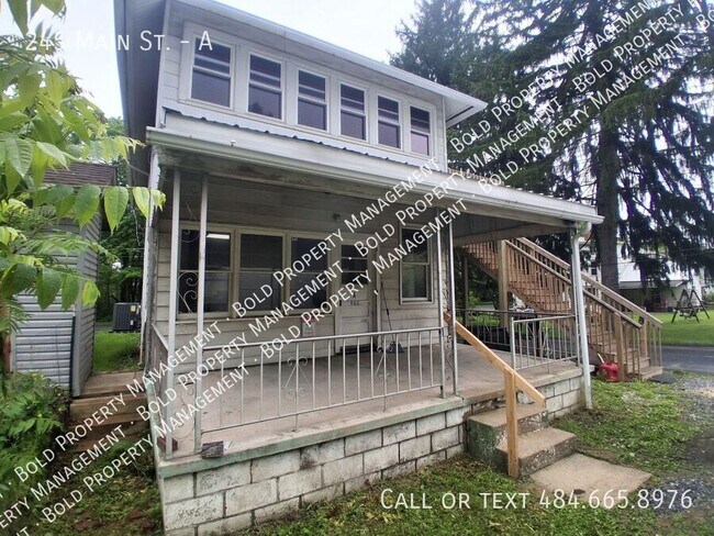 Building Photo - 245 Main St Unit A