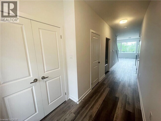 Photo - 350 River Rd