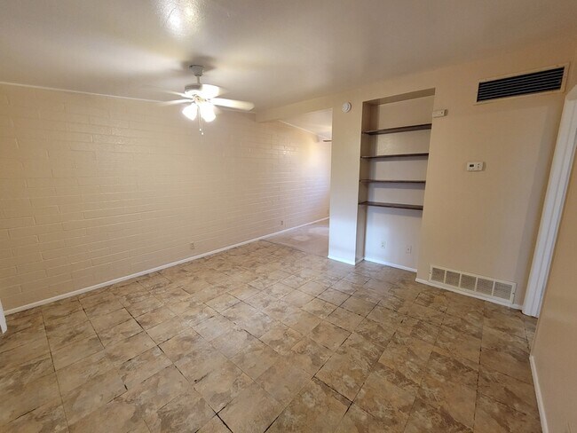 Photo - 3423 E Flower St