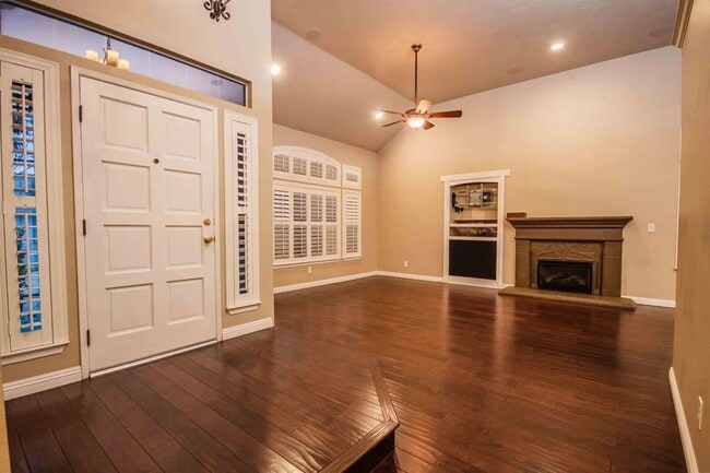 Photo - 1838 E Shea Dr