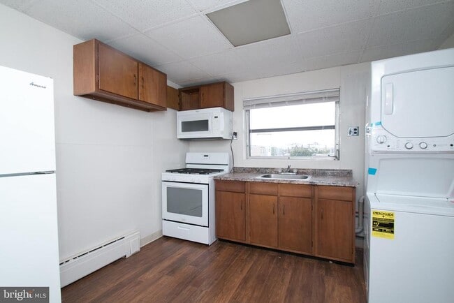 Building Photo - 1154 S 11th St Unit 3 Rental