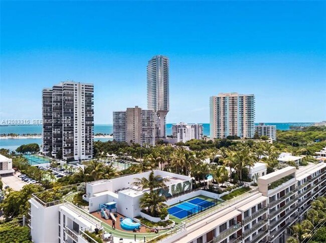 2200 Brickell Ave