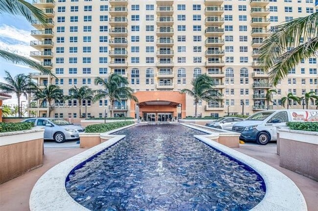 Building Photo - 2080 S Ocean Dr Unit 2080 S Ocean Dr  506