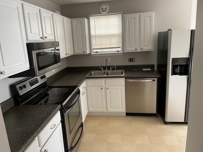 Photo - Close to Lexington Medical Center, University of South Carolina, I-26 and I-20