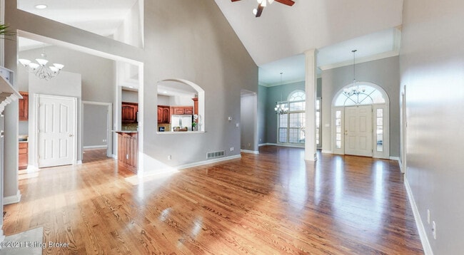 Photo - 402 Willow Creek Dr