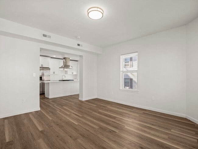 Photo - 12 Alpine St Unit 2