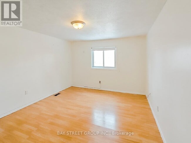 Photo - 38 Noecker St