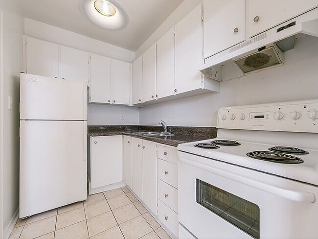 2B Kitchen - 22 Oakmount