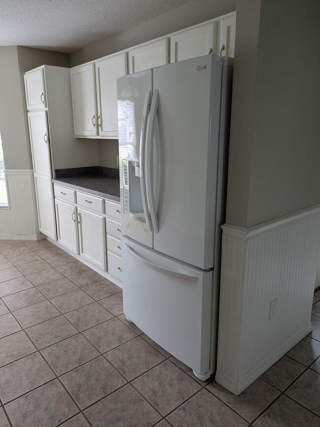 Photo - 866 Oak Forest Dr
