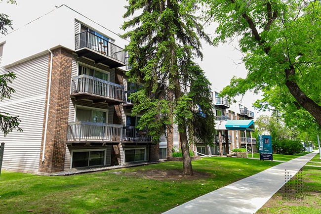 Building Photo - Second Street Manor