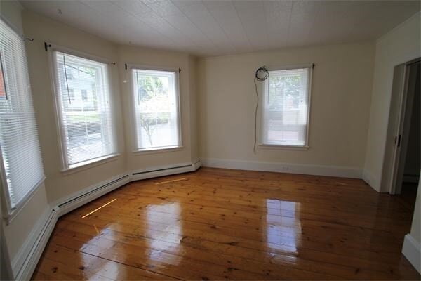 251 E Main St
