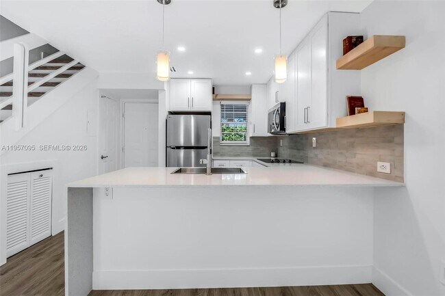 Photo - 3130 Bird Ave