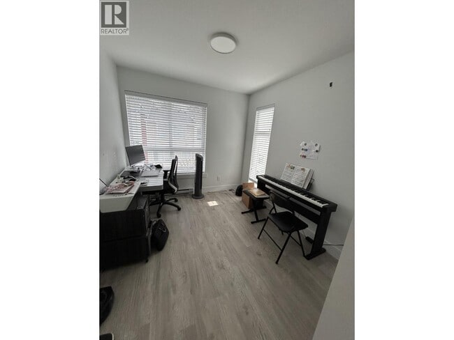 Photo - 24108-24104 104 Ave