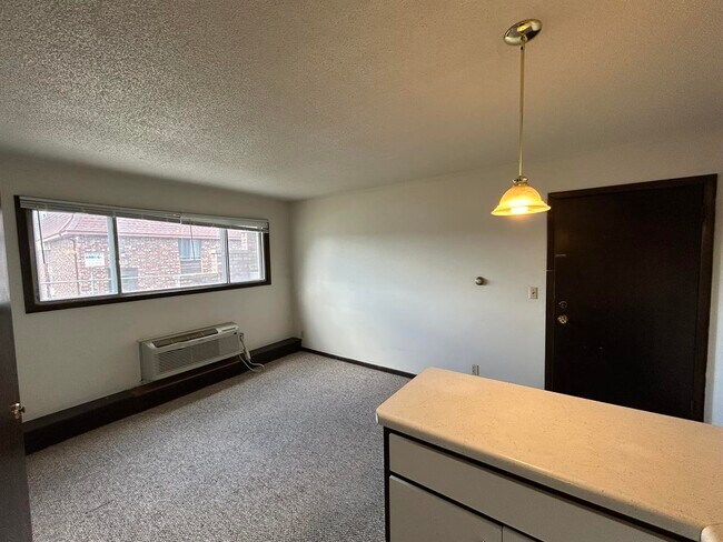 Photo - 419 S Johnson St