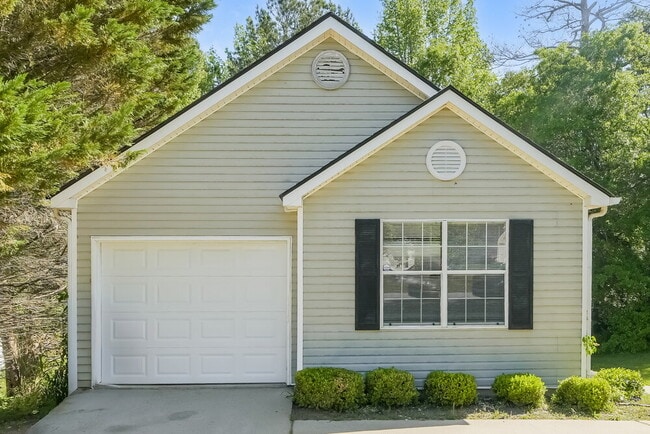 Building Photo - 1214 Foxwood Dr Rental